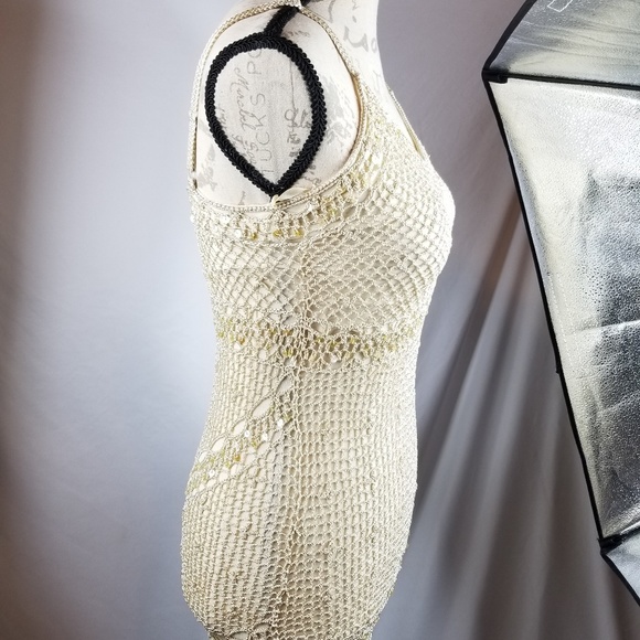 Amnesia Original fitted Lace Dress - Picture 3 of 5